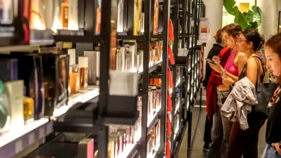 Industria frumuseții, EXPLOZIE în România! 4,3 miliarde de euro cheltuite pe cosmetice și parfumuri