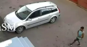 Un tânăr din Satu Mare a furat mașina unui livrator și a vândut-o cu 600 de euro. Ce a pățit imediat după