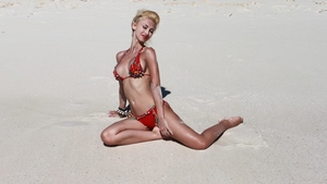 Andreea Balan, pe tocuri, in lenjerie intima si cu posteriorul la vedere! "Prea frumoasa si prea sexy!"