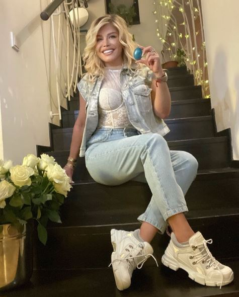 Rebela Loredana Groza, imagine de pus în ramă: ”After party!”