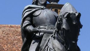 Mai tare decât un rege! Nelson Mondialu îşi avertizează duşmanii pe Facebook: "Să nu mă sfidaţi, am sânge albastru"