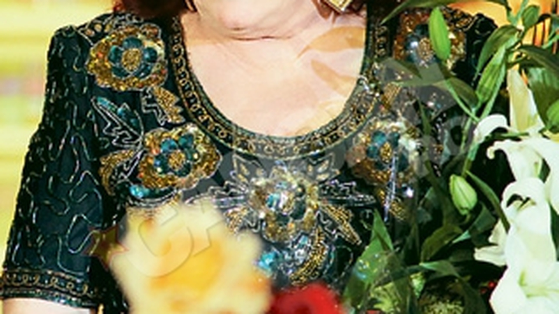 Stela Popescu, la 55 de ani de cariera, inainte de a pleca in SUA, unde va intra in 2012: "Sa nu ma intrebi de amanTi, ca, deocamdata, n-am..."