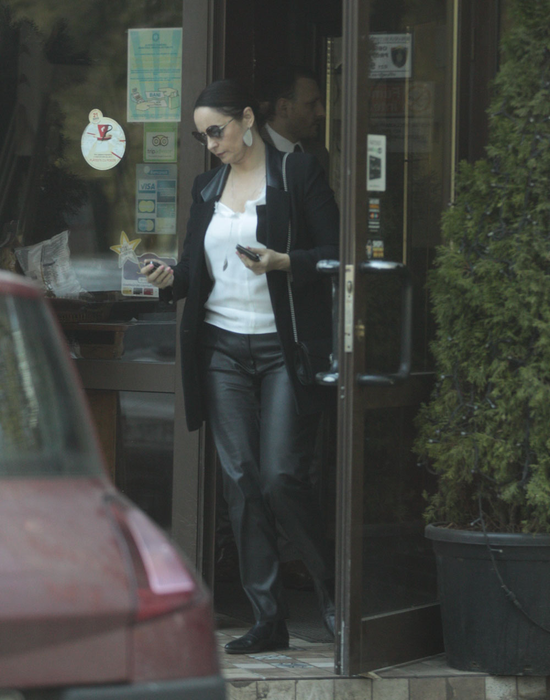 Andreea Marin iese prima din restaurant