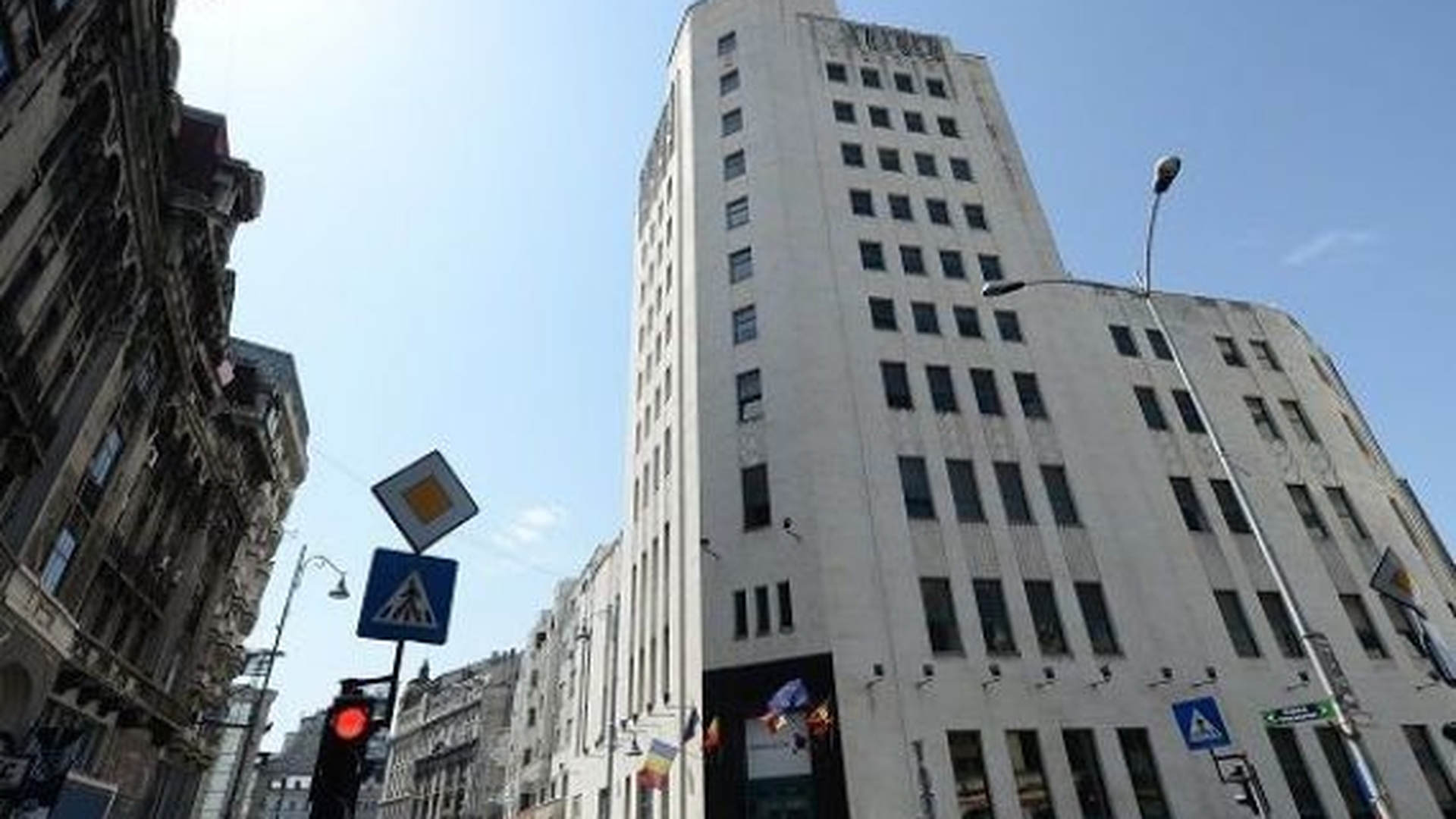 Palatul Telefoanelor, scos la vânzare pe un site de anunţuri. Preţul cerut a fost de…

