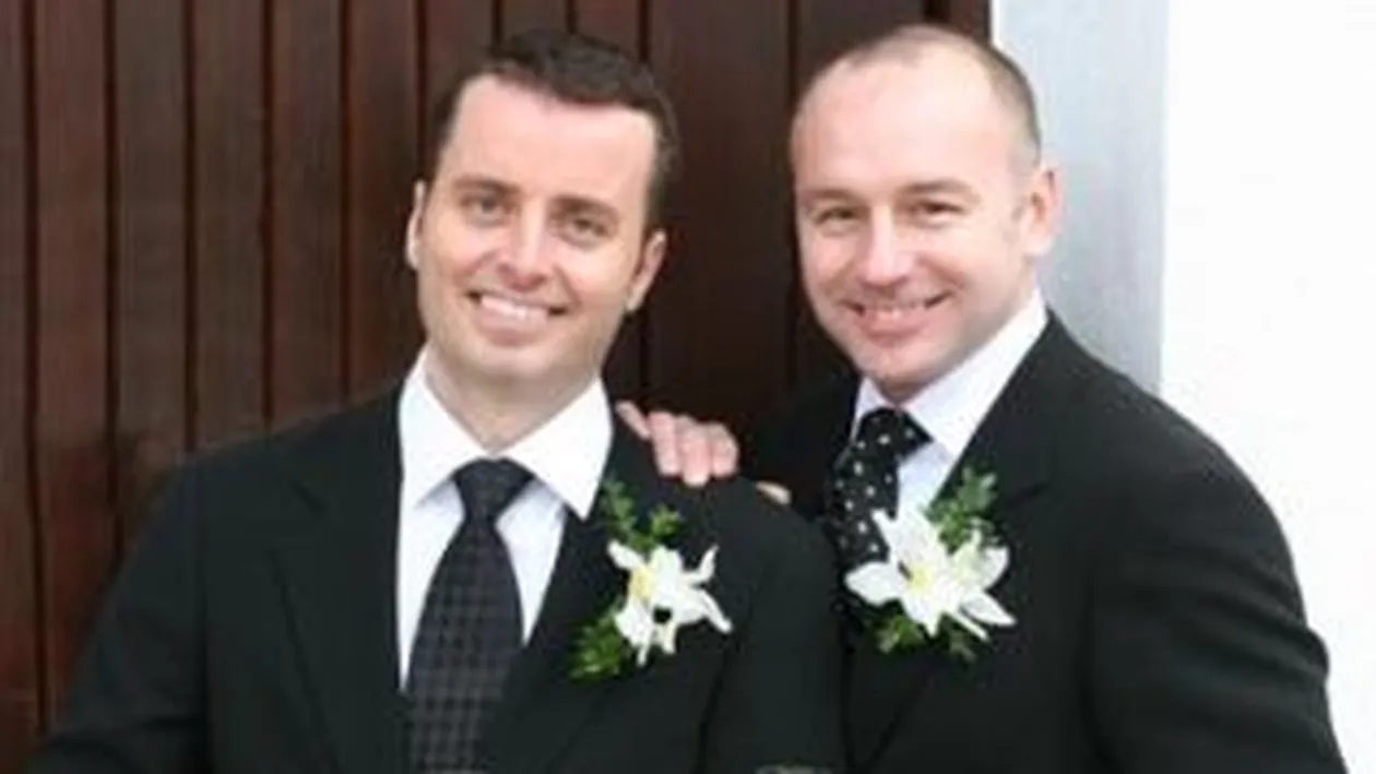 Portugalia a aprobat prin lege casatoriile intre homosexuali