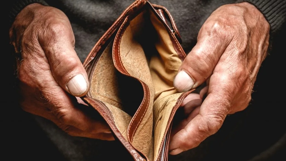 Județele cu cele mai mici salarii din țară. Oamenii câștigă mult sub media națională