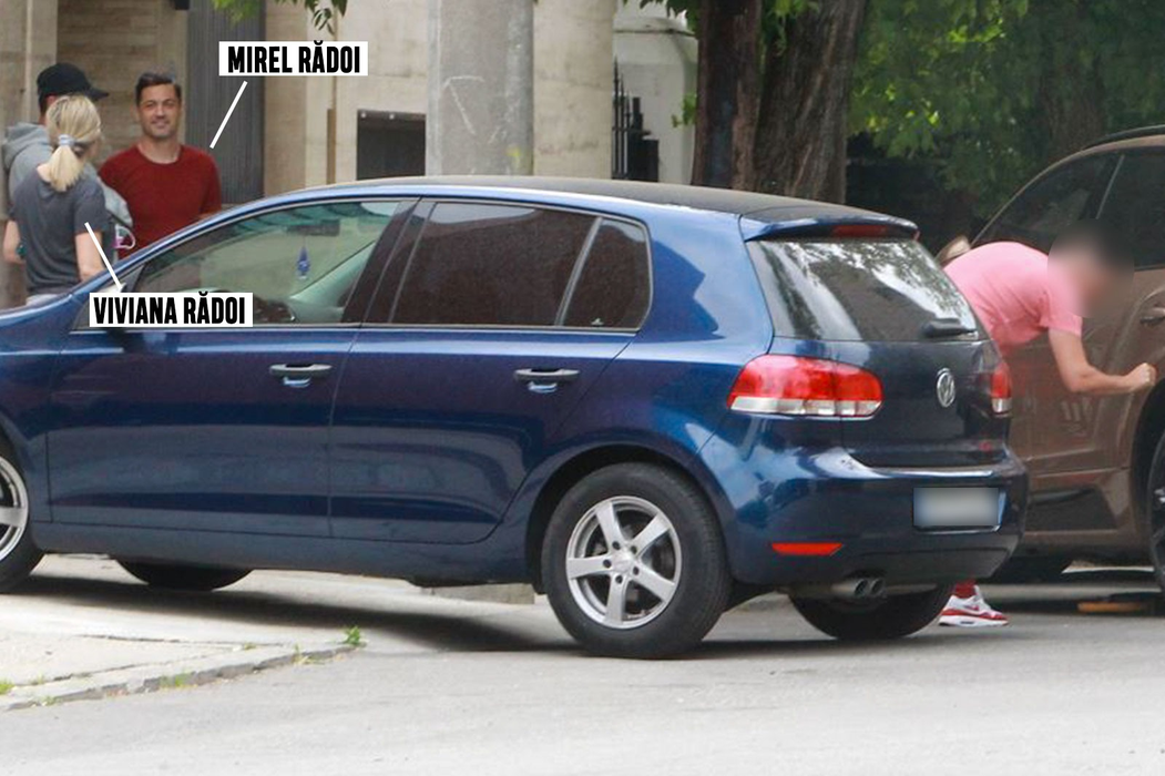 Unul dintre amicii lui Rădoi "inspectează" mașina