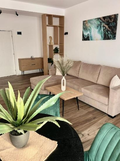 Cât costă o noapte de cazare în hotelul Andreei Bănică/ sursă foto: Booking