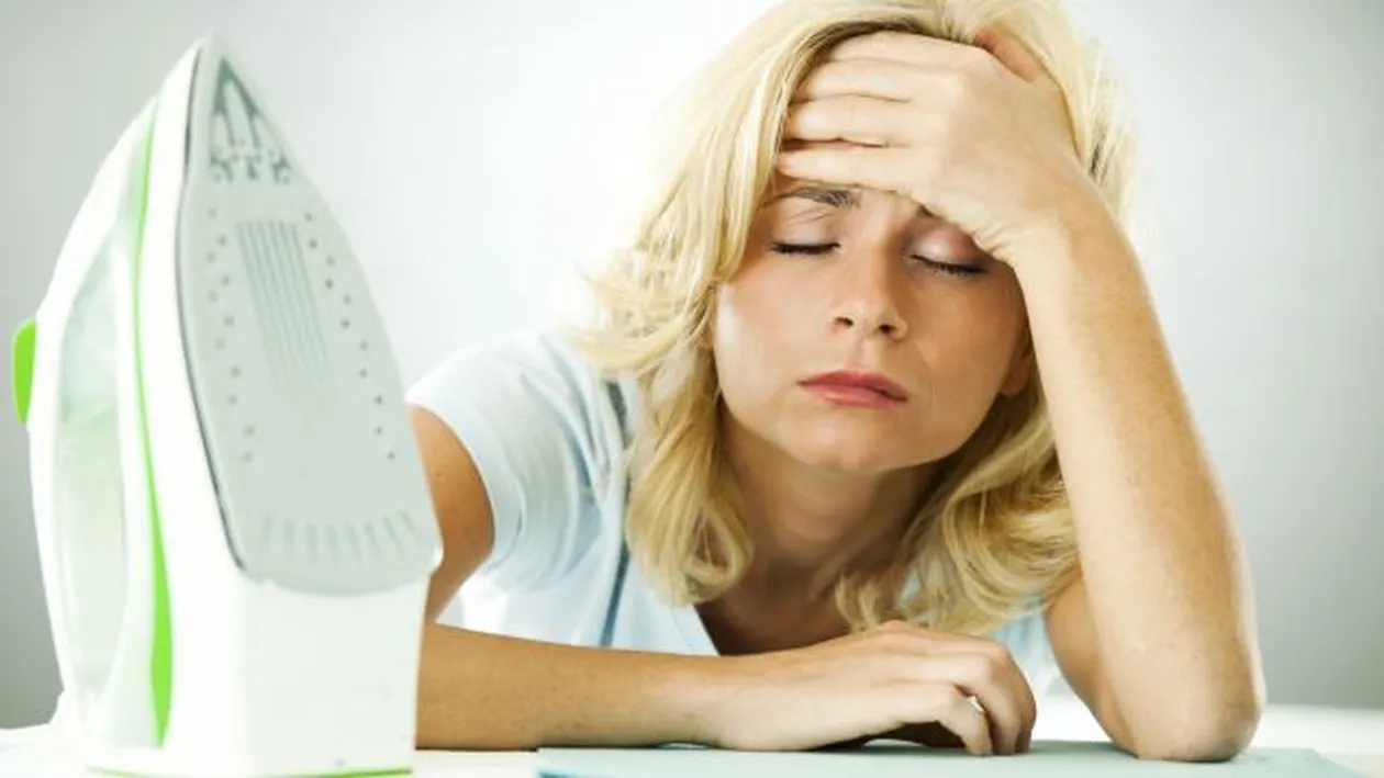 Te-ai saturat sa calci hainele in fiecare zi? A aparut robotul care le calca in locul tau!