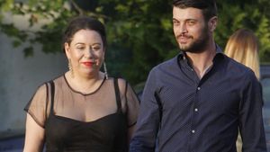 Oana Roman a slăbit şi profită! Vedeta a întors privirile la un eveniment monden cu rochia mulată pe care a îmbrăcat-o