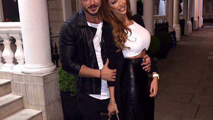 Bianca l-a certat în direct, dar Victor s-a revanşat! Ce gest romantic a făcut prezentatorul, în emisiune