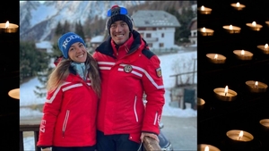 Sfârșit tragic pentru un schior de Cupă Mondială și iubita lui. Au murit după ce au căzut în gol de la 700 de metri, în timp ce se îmbrățișau