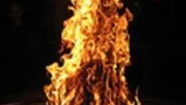 O femeie in varsta si-a dat foc in centrul capitalei Poloniei