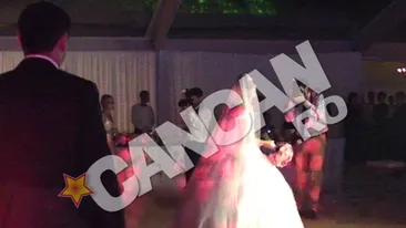 Domnisoara care a prins buchetul Elenei Basescu are 38 de ani, este profesoara si o poveste de viata intersanta! Mihaela Serban s-a iubit cu Mirco Maschio