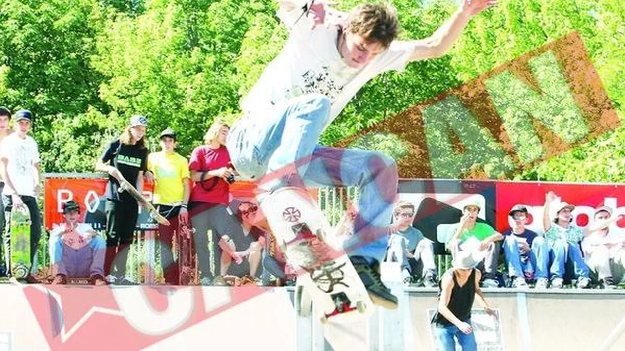 Skateboarding in Parcul Cuza