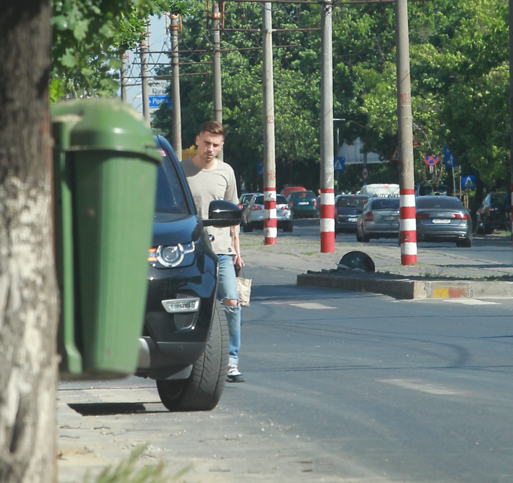 Ștefan Manolache, extrem de grăbit să se întoarcă la mașina în care îl aștepta Alexandra