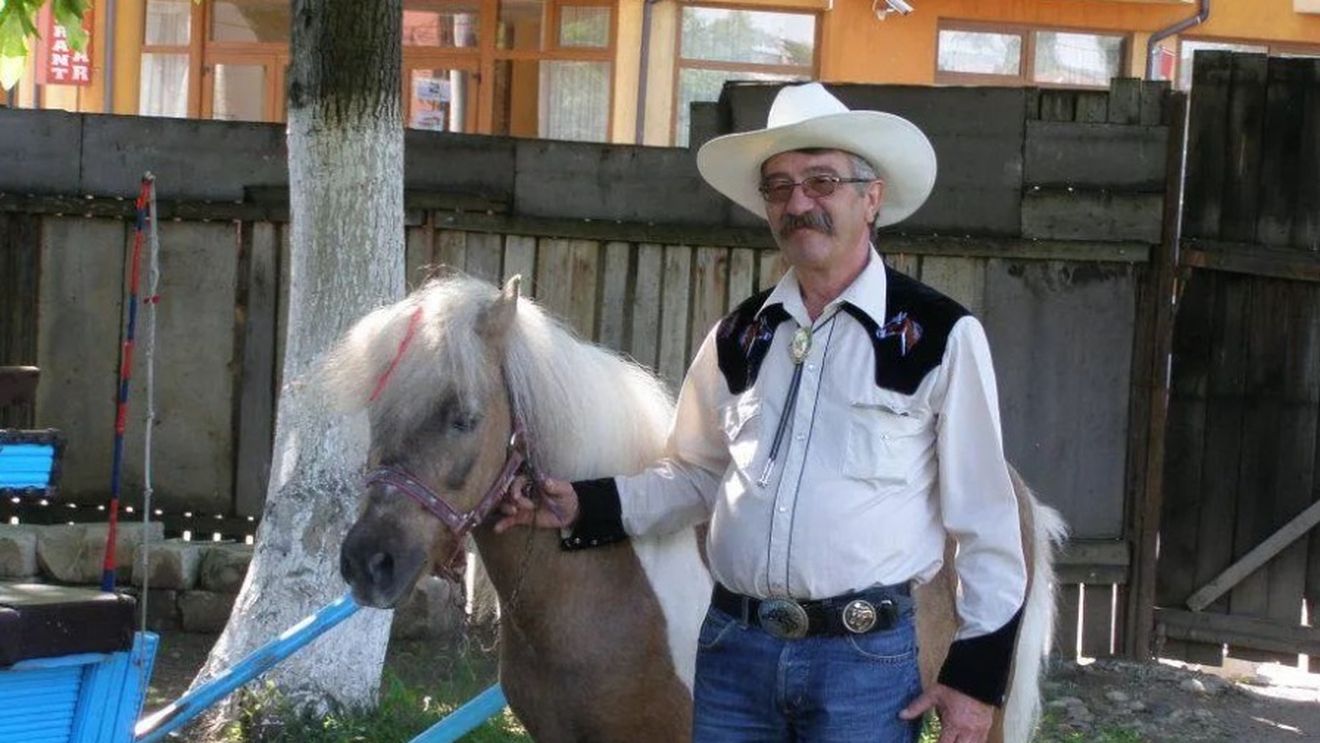 Omul care a bucurat mii de copii a murit: „Cu profundă durere anunțăm trecerea în neființă...”