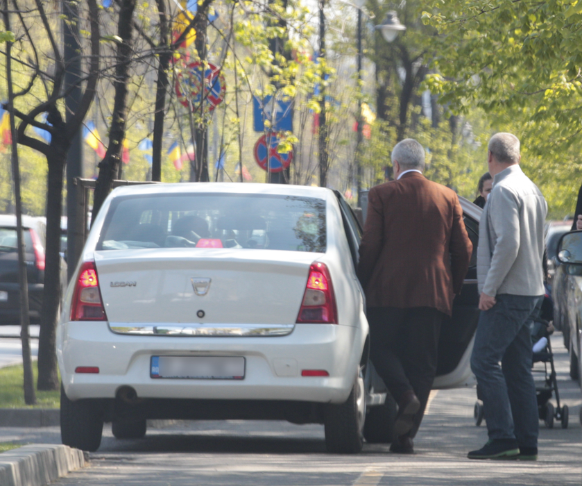 Călin Popescu Tăriceanu a ”fugit” de la birou cu un taxi Uber