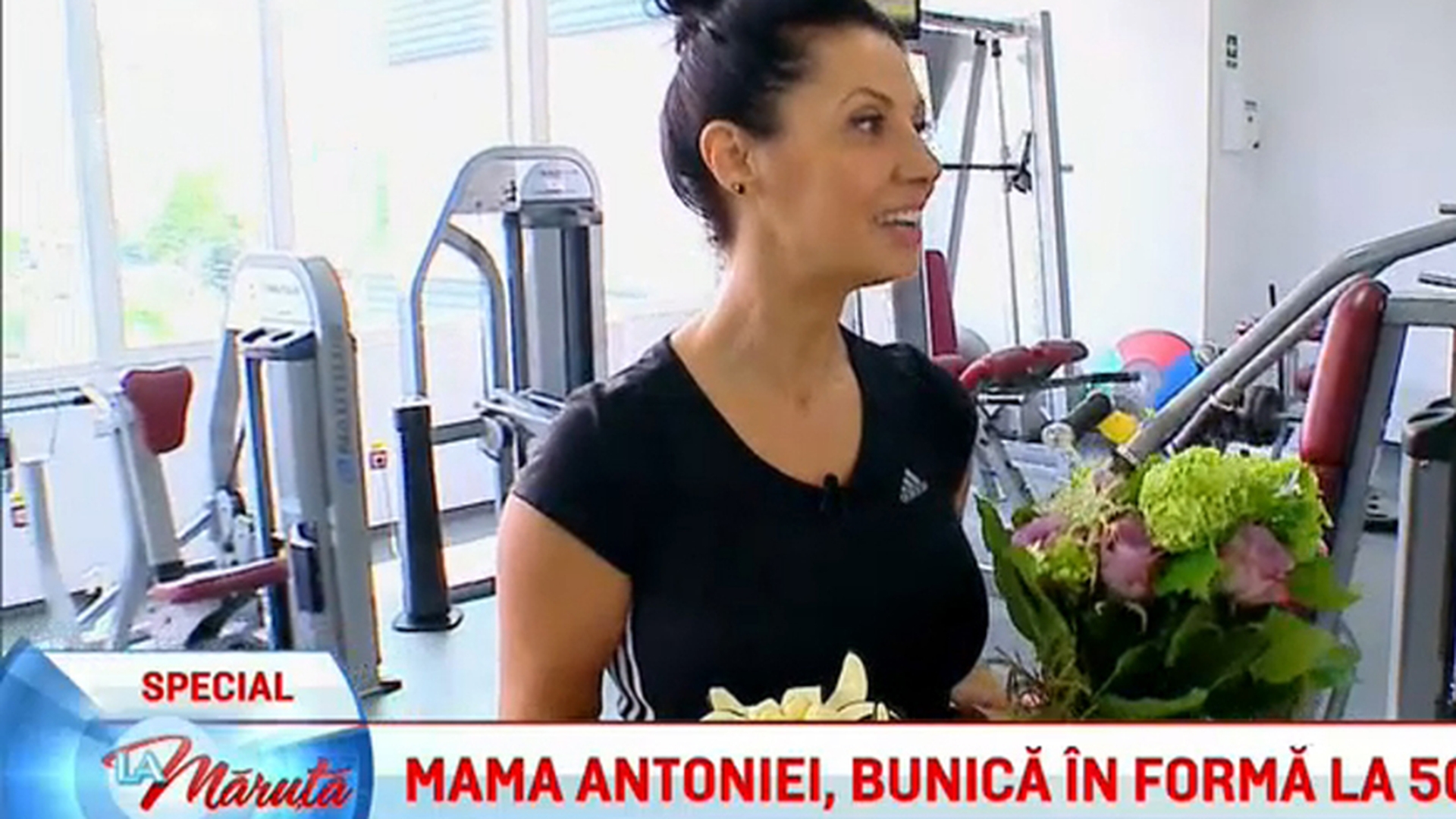 Cum reuşeşte mama Antoniei să fie în asemenea formă la 50 de ani! Şi-a dezvăluit secretul!