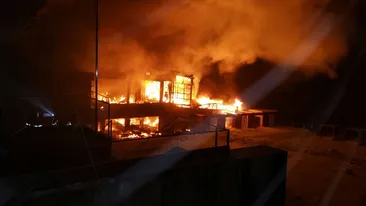 Criminaliştii cercetează locul incendiului din Bamboo: Deocamdată nu există indicii privind o mână criminală