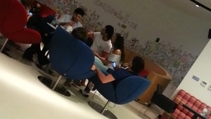 Daca Pepe se multumeste cu o femeie, Varciu abia se satura cu doua! Vezi in ce formula inedita au iesit la mall!