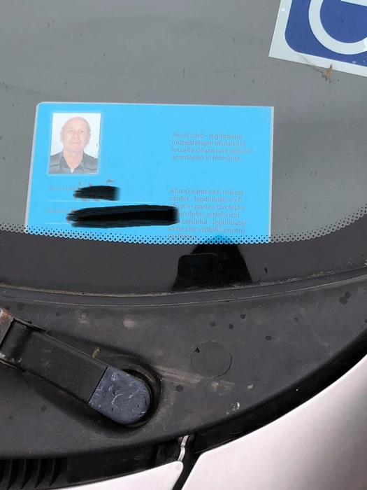 Bătrân cu handicap locomotor, umilit de un paznic în parcarea unui supermarket din Capitală. Motivul este uluitor