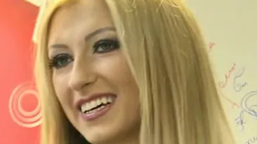 VIDEO Andreea Balan: De Sarbatori mai pun cate un kilogram, dar il dau jos imediat! Oricat as manca, elimin