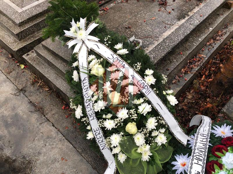 S-a aflat cine l-a găsit spânzurat pe părintele Liviu Crauciuc. Soția lui a lipsit de la înmormântare, dar a trimis o coroană cu flori pe care a scris un mesaj sfâșietor