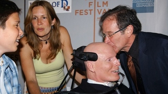 O poveste MINUNATA! Cum l-a facut Robin Williams pe Christopher Reeve sa aleaga viata! S-a imbracat in doctor si i-a zis...