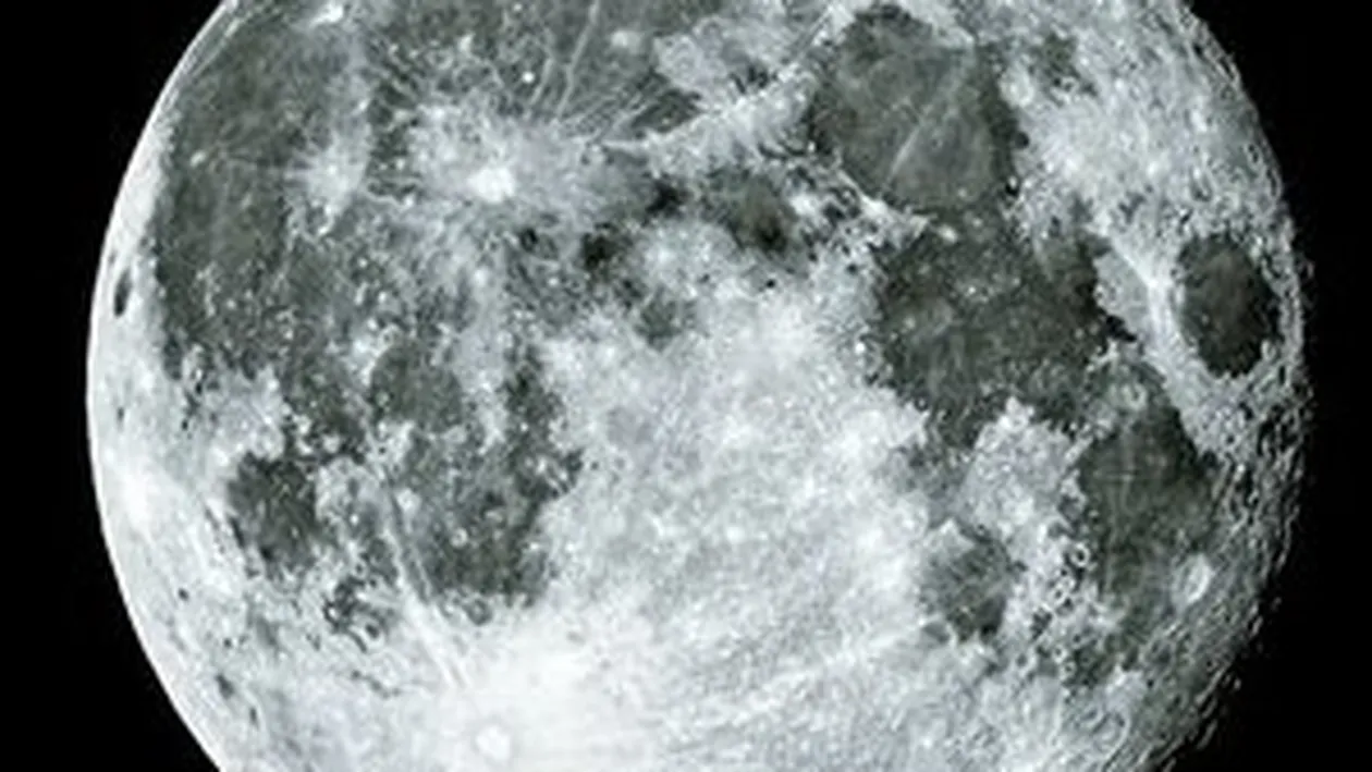 Crater cu gheata pe Luna?