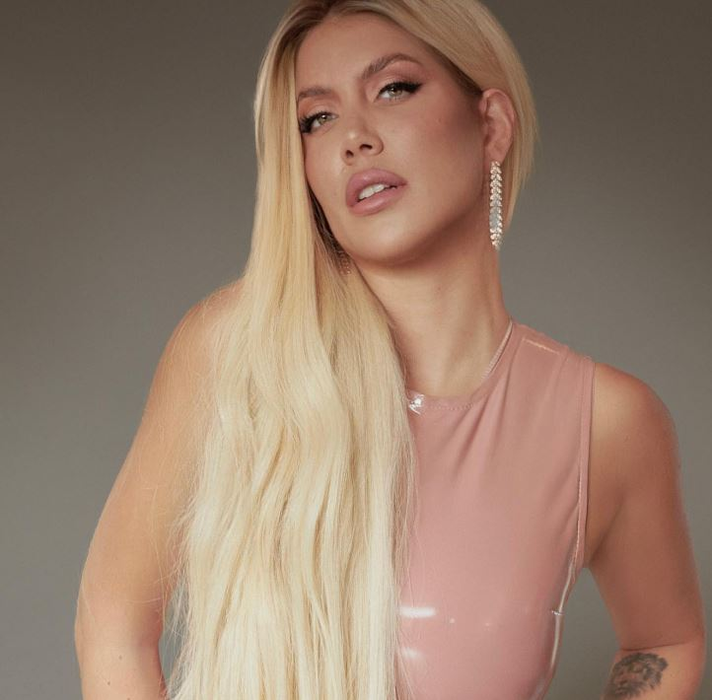Divorț de răsunet în lumea fotbalului. Sexy-impresara și fotbalistul care îl reprezintă și-au spus adio. „E dureros!” | GALERIE FOTO