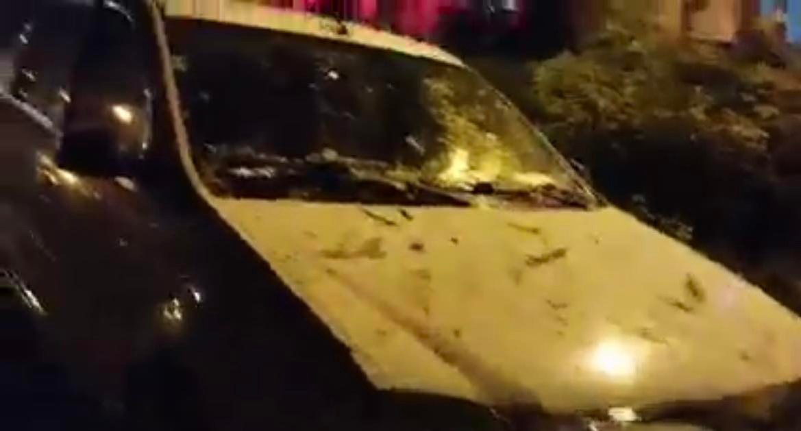 Dezastru în Capitală, după ce a plouat cu găleata și grindină. A fost COD ROȘU de vijelie