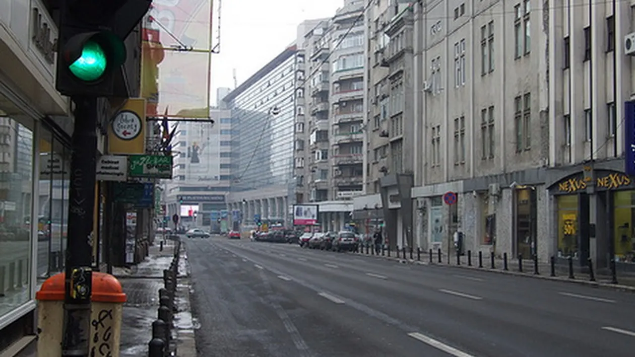Ce s-a intamplat sambata pe Calea Victoriei: toata lumea s-a oprit sa-i vada! Ce fotografie geniala a iesit