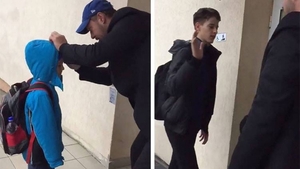 Paznicul unei şcoli din Bucureşti a devenit vedetă pe Facebook! Cum îi întâmpină pe elevi
