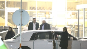 Din arogantele lui Yashar Hassan Abbas Helmy! Milionarul nu iese din casa fara cel putin doi bodyguarzi!
