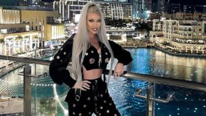 Loredana Chivu, imagine de infarct. Cum s-a afișat la balconul hotelului de lux din Dubai în care e cazată