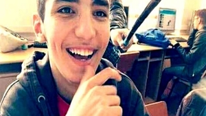 S-a spânzurat chiar înaintea primei probe scrise a Bacalaureatului! George a lăsat un mesaj scris pe tricou