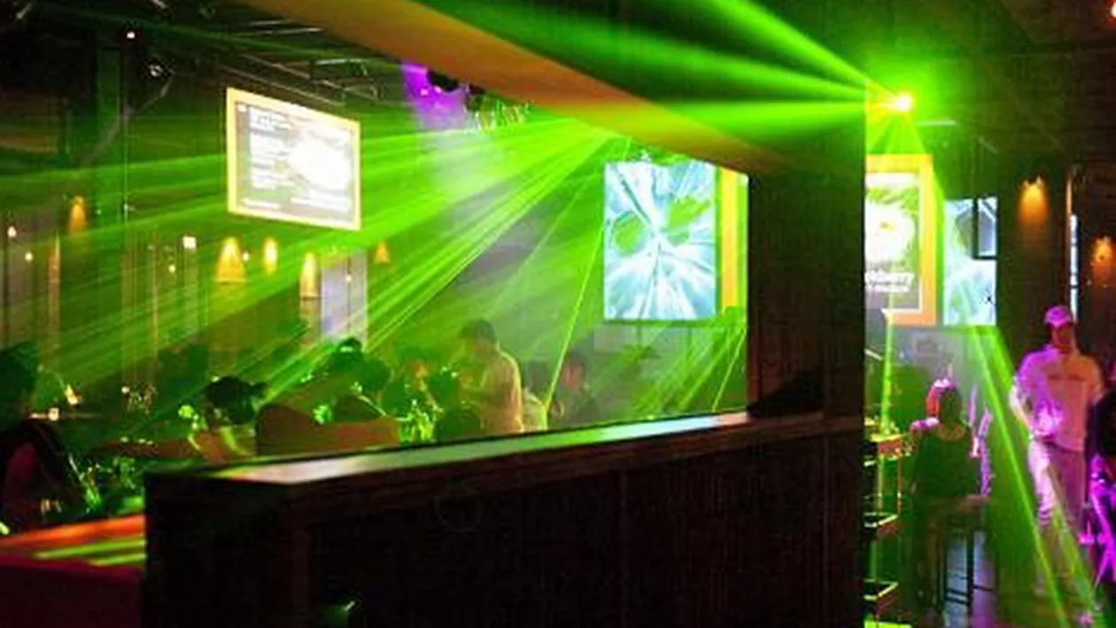 S-a dus de CRACIUN la DISCOTECA! Ce s-a intamplat acolo este o adevarata tragedie! Nimeni nu s-ar fi asteptat la asa ceva