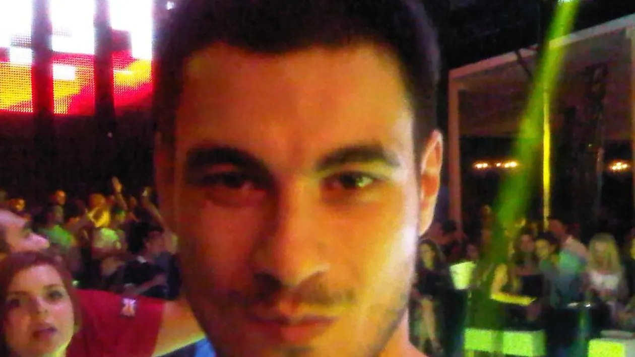 Relatia lui Piti Jr. cu Monica este tot mai serioasa. A prezentat-o parintilor si nu mai merge la evenimentele de familie fara ea