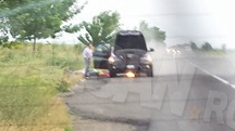 Un autoturism a luat foc la intrarea în Buzău, pe E85!