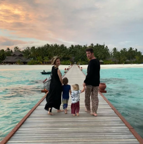 Adela Popescu și familia în vacanță în Maldive,