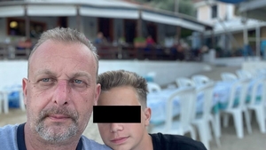 Filmul morții lui Tom Rotaru, directorul unei companii farmaceutice care s-a prăbușit în gol de la etajul 4. Ce au găsit anchetatorii în apartamentul închiriat