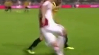Daca o invata Tanase p-asta, ii facea praf pe Benzema si Ribery! Uite schema cu care poti sa umilesti orice fundas!