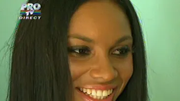 WOW! Ce silicoane imense isi pune Laurette! Uite cum va arata mulatra cu noul bust