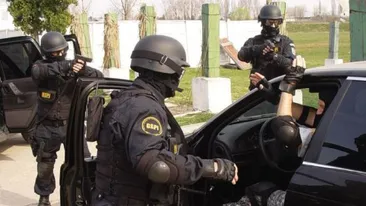 Mascatii in actiune! Trupele speciale au dat lovitura la autogara Militari