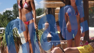 Ce se intampla cand costumul de baie e prea mic? Imagini de senzatie cu divele noastre, in cele mai neasteptate ipostaze, la plaja