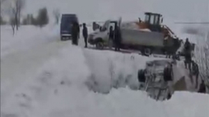 Accident teribil la Suceava, din cauza poleiului. Şoferul este în stare foarte gravă!