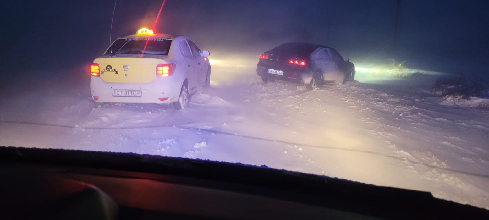 Cod roşu în România! Românii, sfătuiţi să stea în case! Drumuri închise şi fenomene meteo extreme. Încă 6 județe sunt vizate de vreme rea