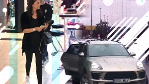Fosta știristă de la TVR s-a orientat corect! Ultima achiziție: Porsche cu șofer ”la pachet”!
