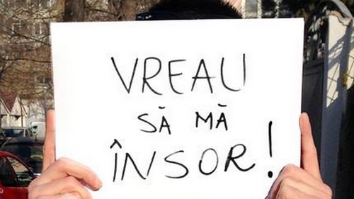 Internetul n-a mai vazut asa ceva! Ce trebuie sa faca un roman ca sa se poata insura!